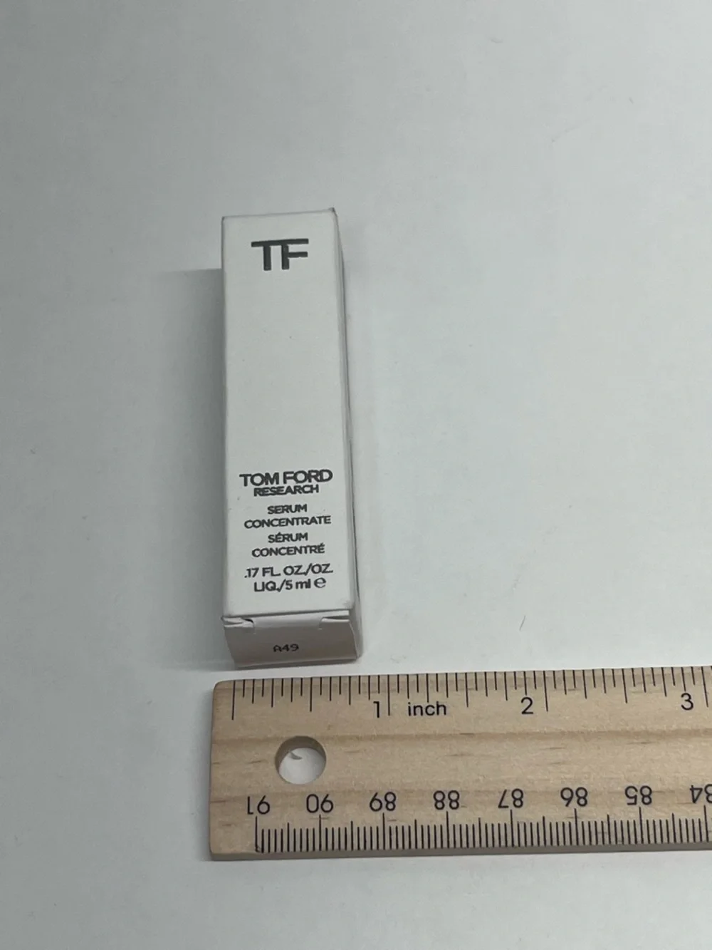 Tom Ford White and Gray Serum Concentrate Mini - Picture 5 of 5